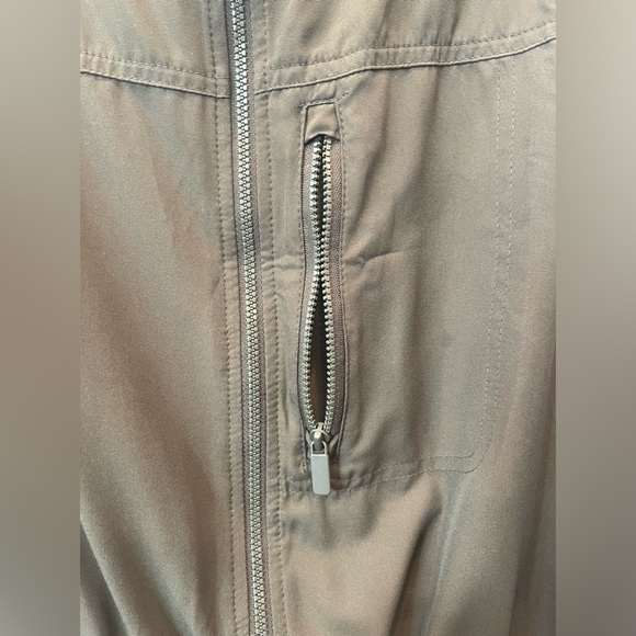 Old Navy Sleeveless Olive Green Romper Preloved Size: XL Petite - Picture 8 of 16